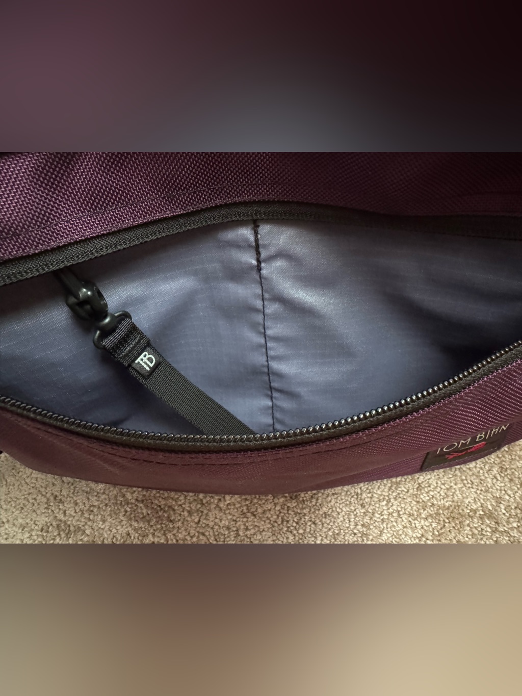 Euc Tom Bihn Side Hustle Men's Aubergine/Dusk Messenger Crossbody Bag — image 2 of 8